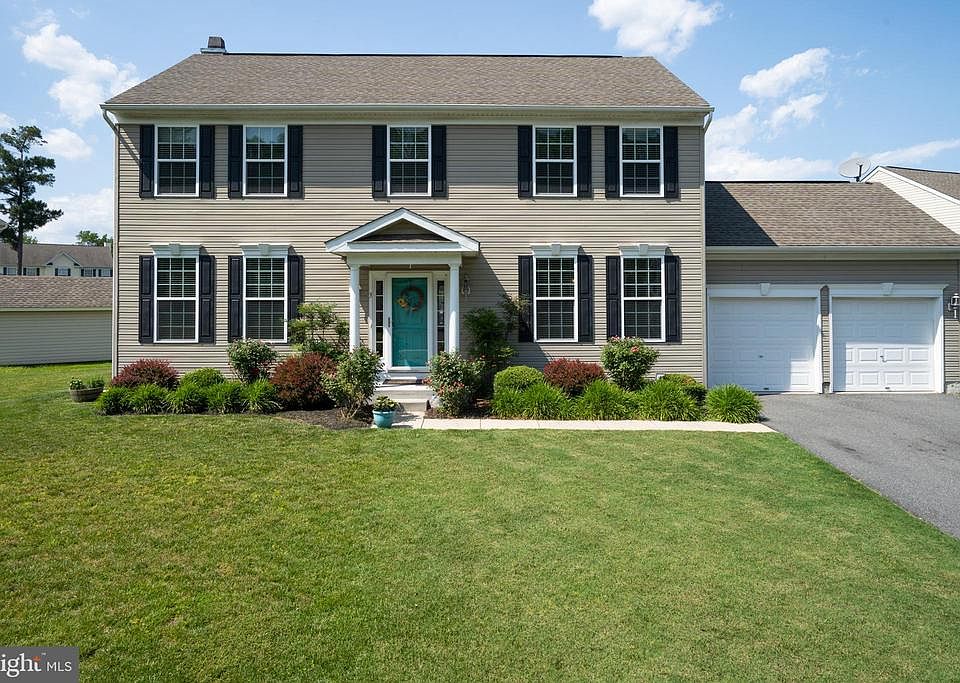 1st image of 3 Brinkley Ct