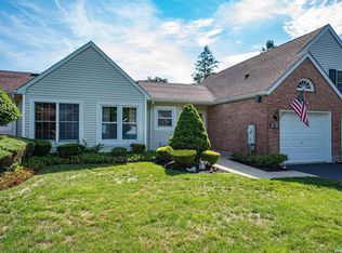 73 Hearthside Dr, Mount Sinai, NY 11766