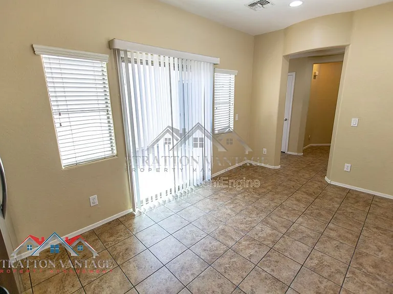 4685 E Laurel Ave — Photo 9