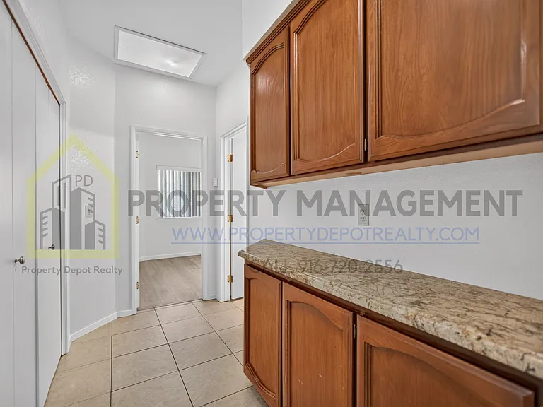 8072 Bothwell Dr — Photo 24