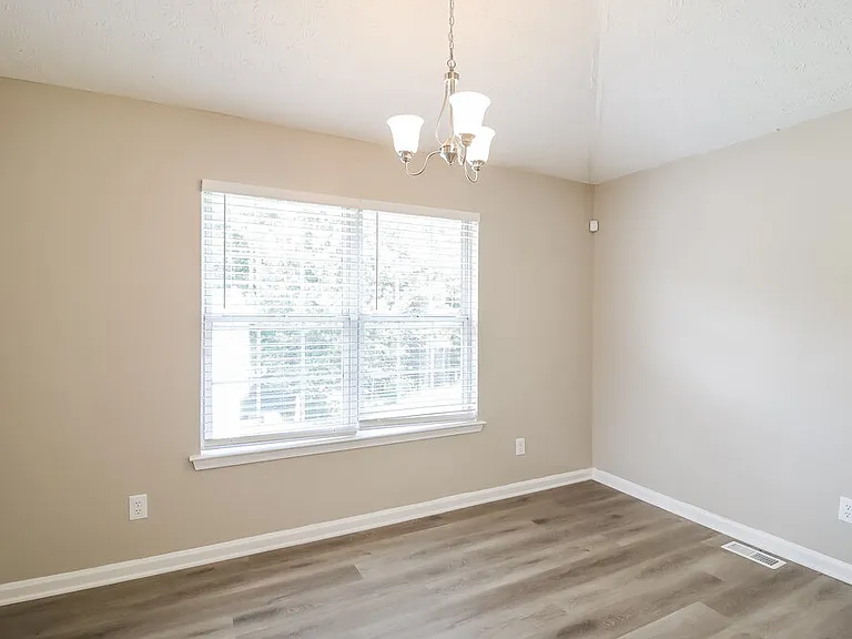 7460 Royale Ct — Photo 7