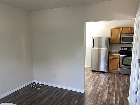 5th image of 721 Dr Martin Luther King Jr St S #1