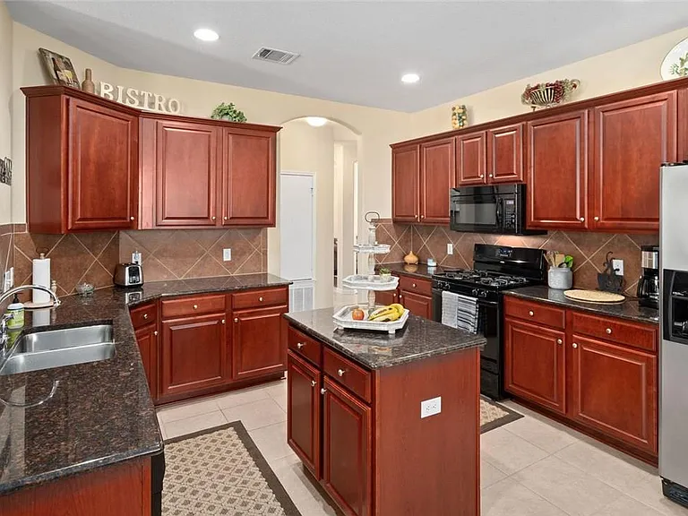 153 Crizer Ct — Photo 9
