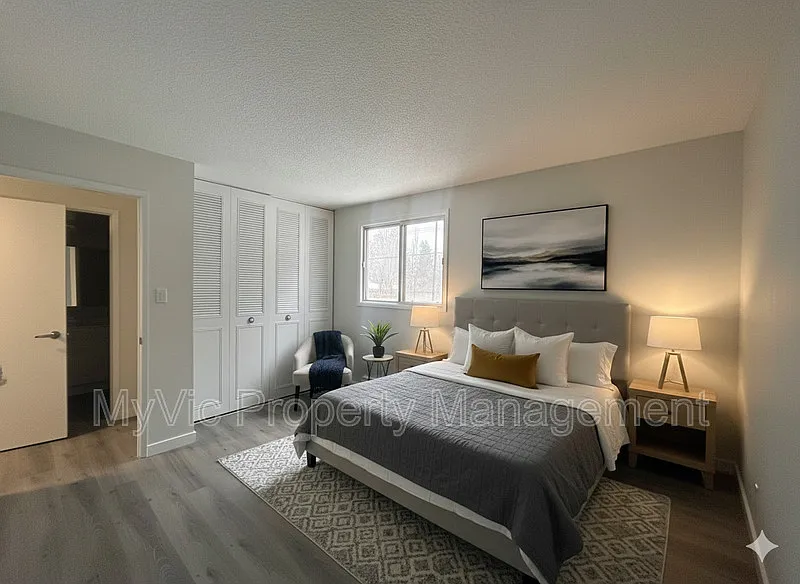 2 bed, 1.0 bath, $1,200 — Photo 3