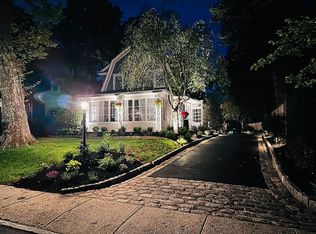 718 Old Lancaster Rd, Bryn Mawr, PA 19010