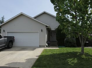 2454 SE Waldon Ave, Roseburg, OR