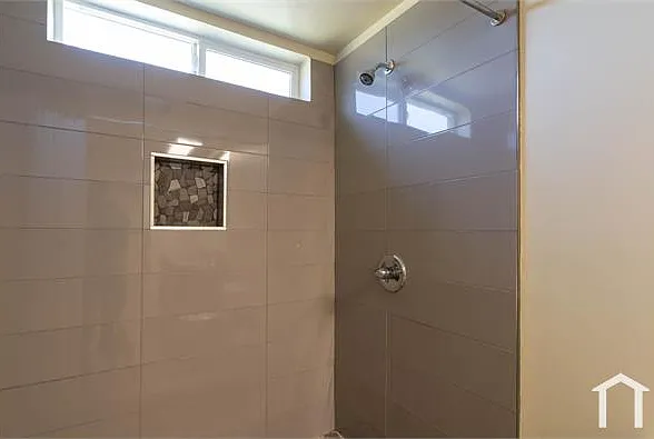 130 S Soto St — Photo 22