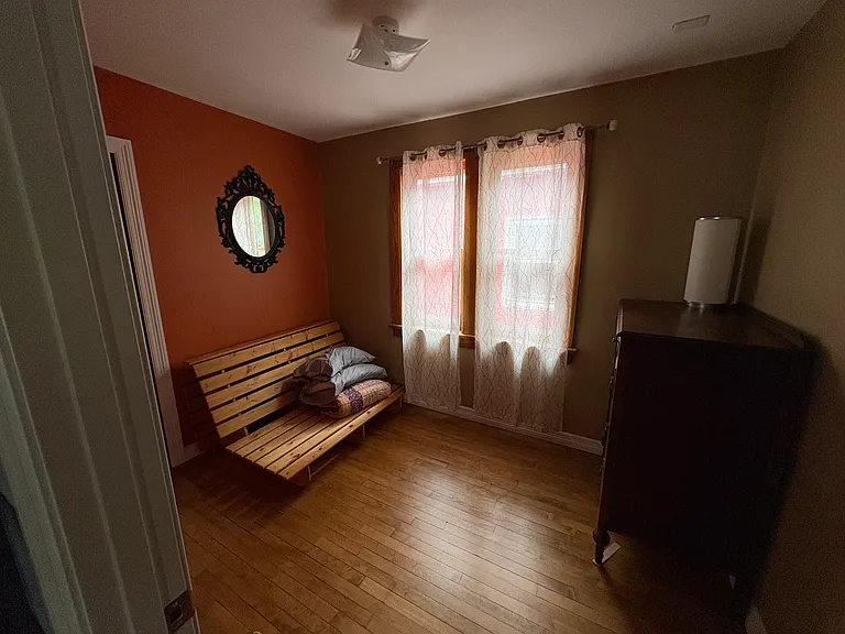 2508 S Superior St — Photo 16