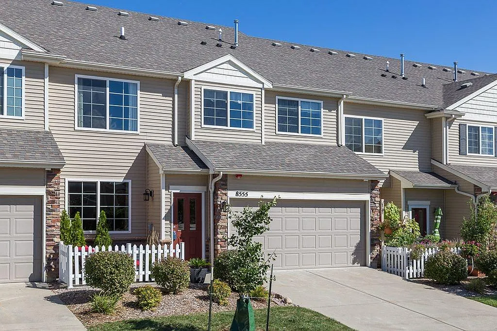 Building Photo - 8555 Boulder Dr