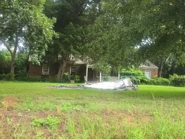716 Dave Bishop Sr Rd, Fitzgerald, GA 31750