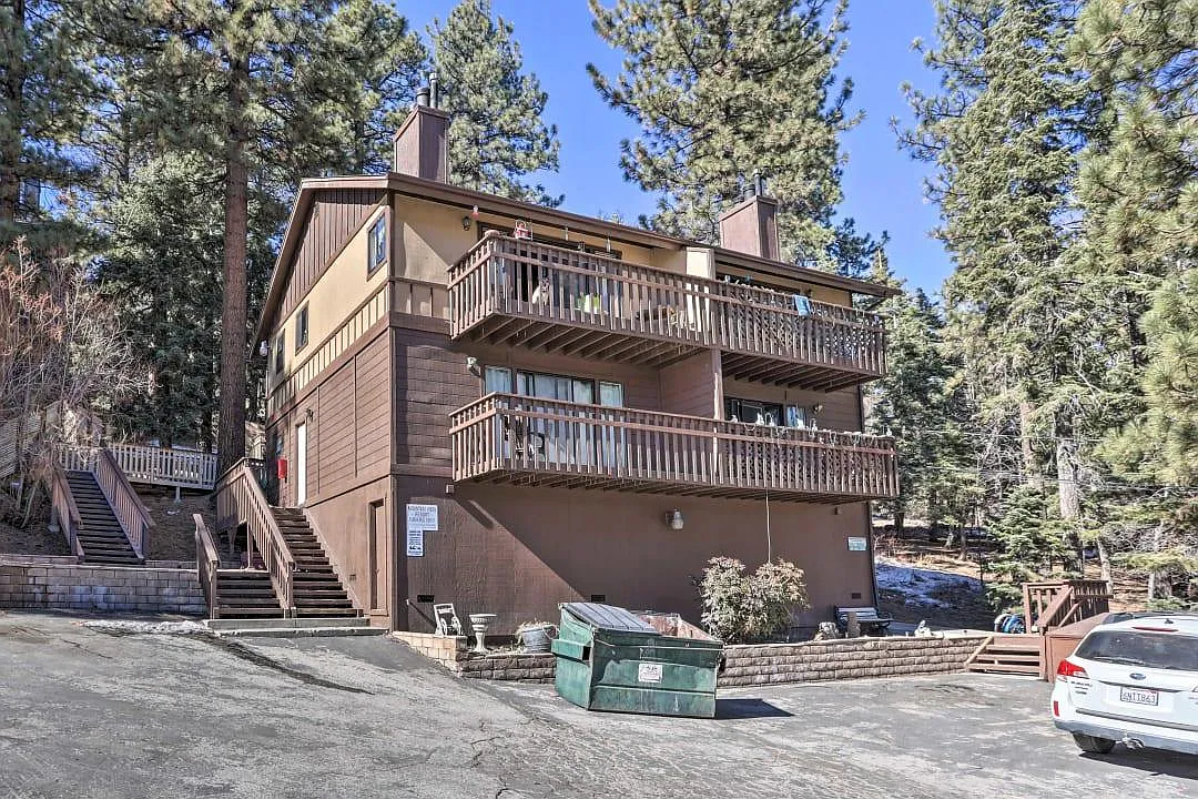 3 bed, 1400 sqft, $1,900 — Photo 1
