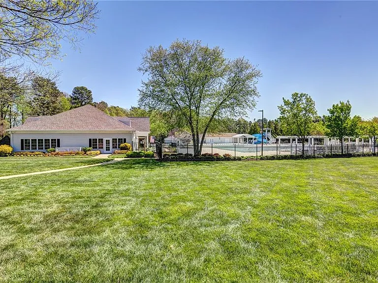 4620 Twin Hickory Lake Dr #1 — Photo 15