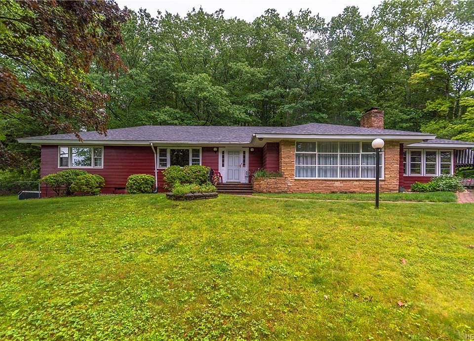 1st image of 36 Highland Dr