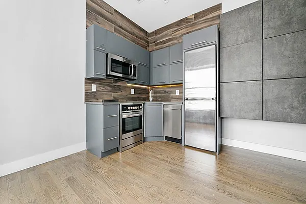 Rented by MNS | media 10