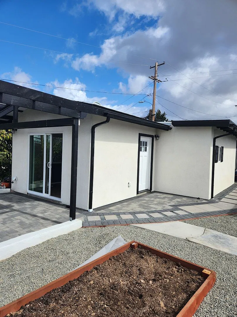College Area Brand new ADU with View Patio, parking and large storage! — Photo 2