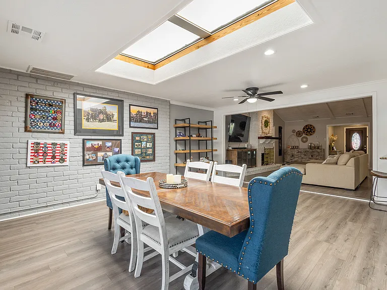 349 Fenwick Dr — Photo 8