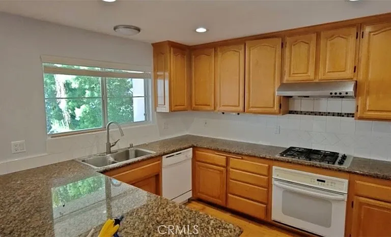 22491 Kent Ave — Photo 23