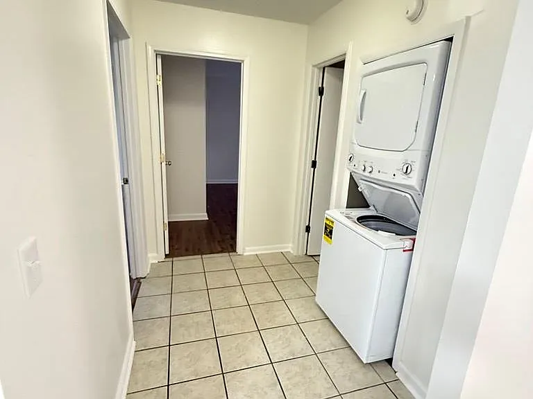 106 Corley St — Photo 4