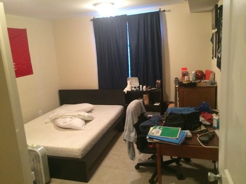 2nd image of 1603 W Diamond St #1B