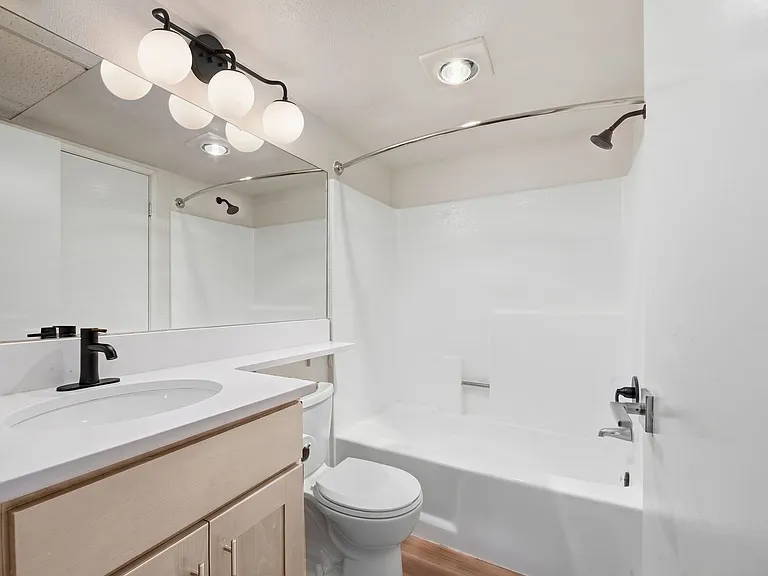 TALA Local at 832 Croft — Photo 9