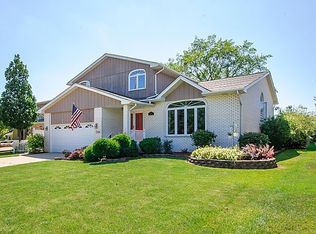 17046 Lockwood Ave, Oak Forest, IL 60452