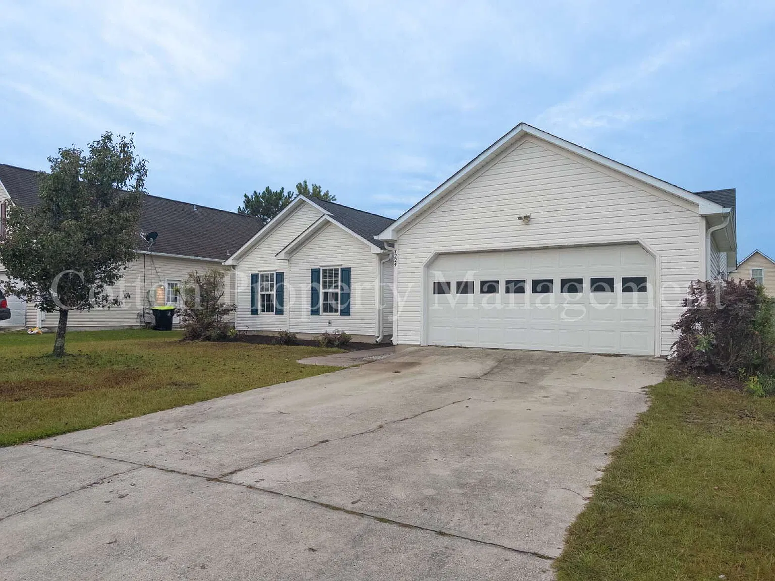 3 bed, 2.0 bath, 1700 sqft, $2,200 — Photo 3