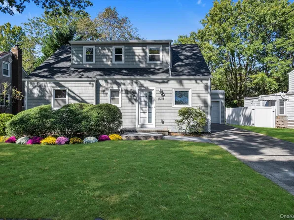 1594 Union Avenue, Hewlett, NY 11557