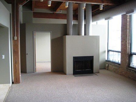 3rd image of 925 W Huron St APT 416