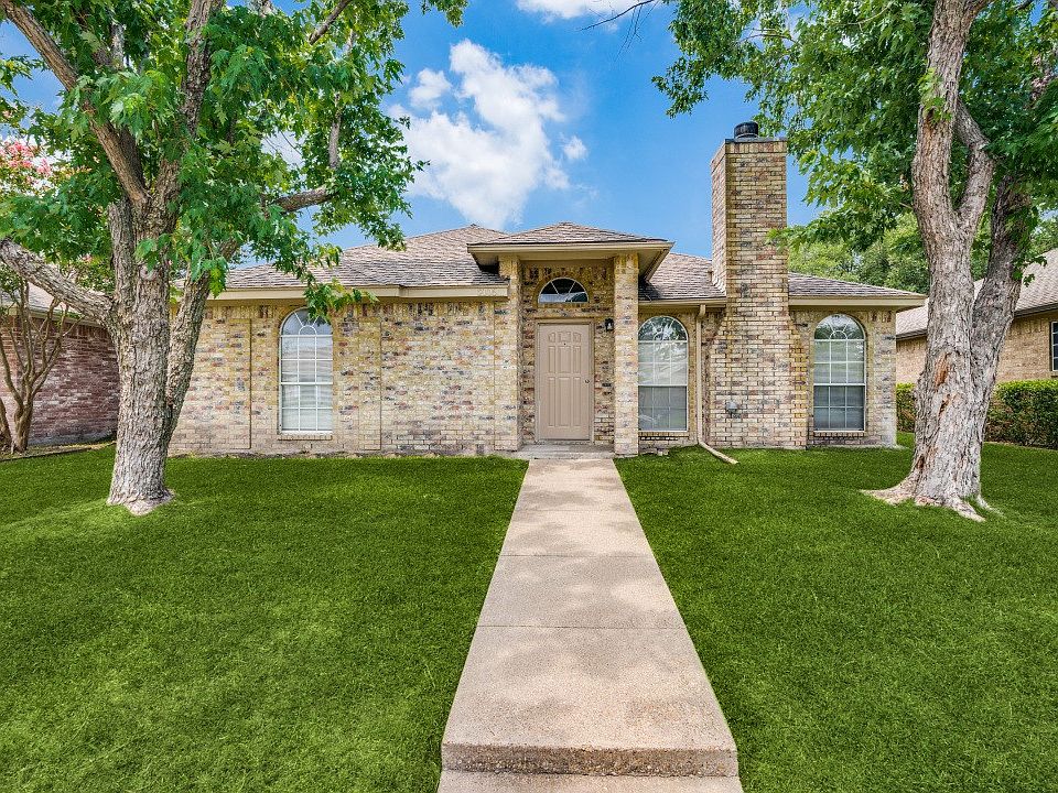 1st image of 2105 Emerald Oaks