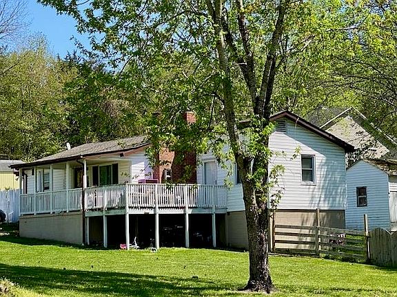 4th image of 1265 S Lakeshore Dr