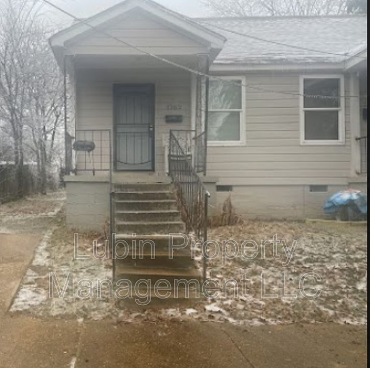 2nd image of 1362 E Trigg Ave