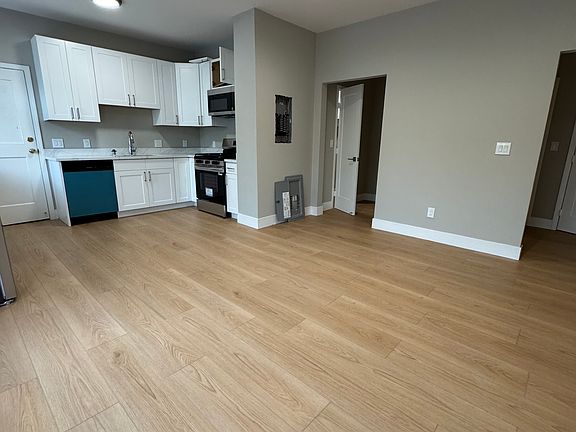 4th image of 4950 California St APT 3