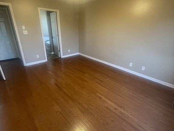 3rd image of 3646 Rocky Top Ct