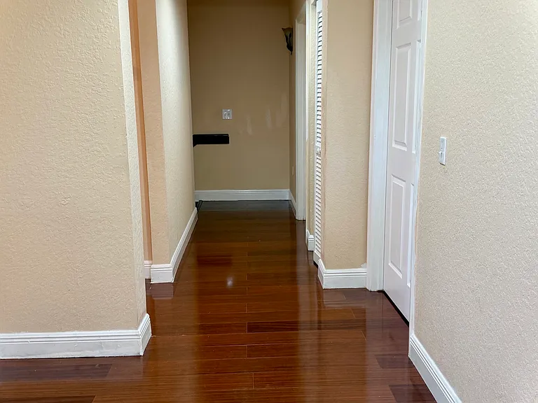 1907 Belmont Ln — Photo 10