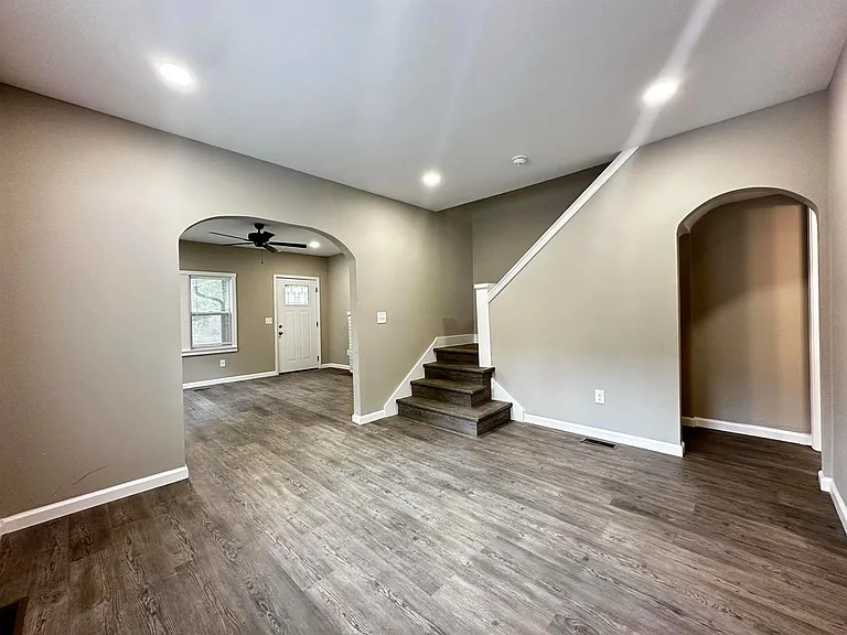 323 S Rutan Ave #323 — Photo 3