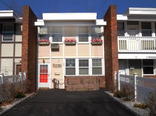 98 Halgren Cres, Haverstraw, NY 10927