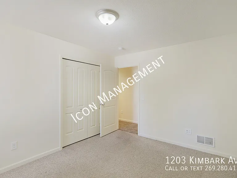 1203 Kimbark Ave — Photo 18
