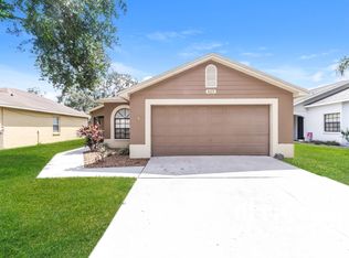 625 Sand Ridge Dr, Valrico, FL 33594