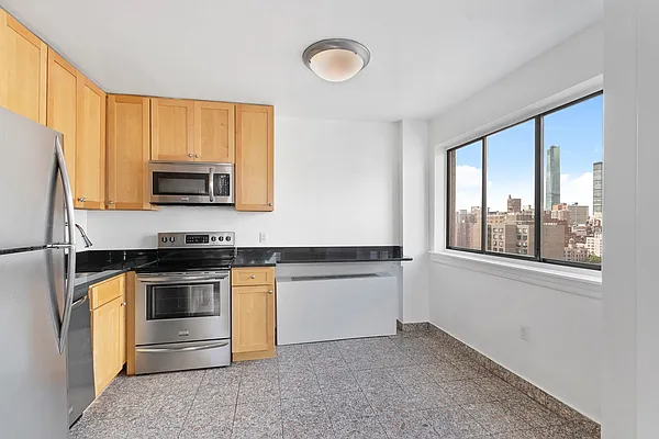 Rented by Compass | media 11