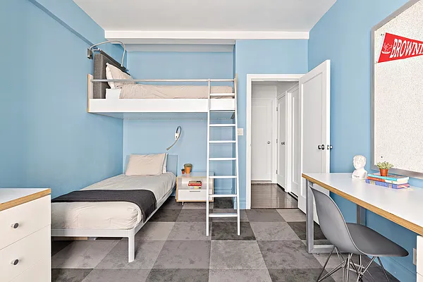 Sold by Compass | media 10
