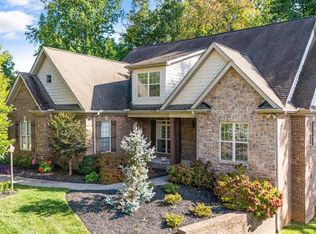 2125 Jakes Walk Ln, Knoxville, TN 37932