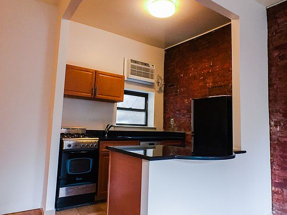 2nd image of 12 Charles St APT 4C