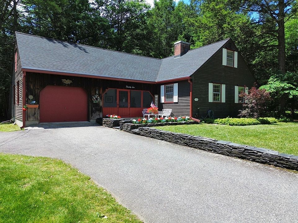 1st image of 26 Oak Hill Rd