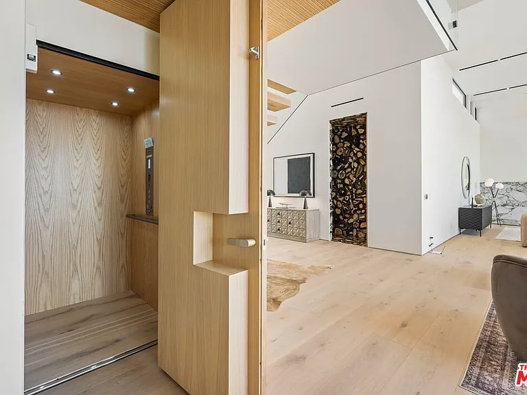 2501 Banyan Dr — Photo 20