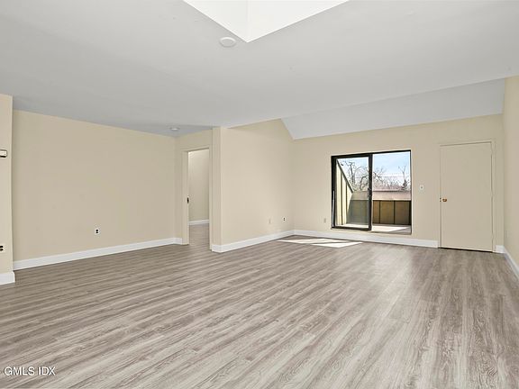 Living Room/ Dining Room