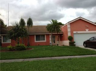 7401 NW 36th St, Lauderhill, FL 33319