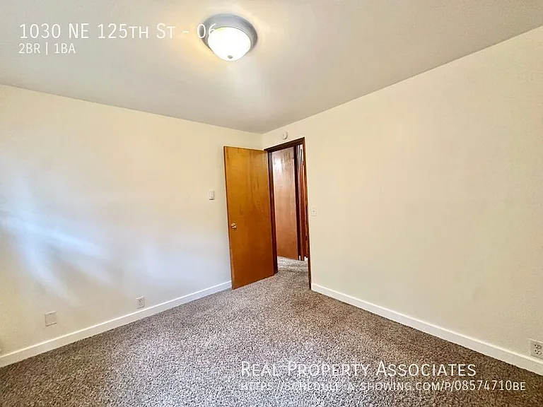 1030 NE 125th St #6 — Photo 18