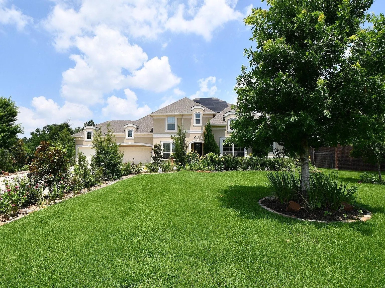 4 bed, 4.5 bath, 4284 sqft, $5,000 — Photo 4