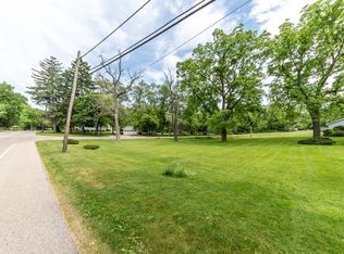 28189 N Garland Rd, Wauconda, IL 60084