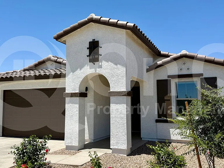 22824 E Roundup Way — Photo 2